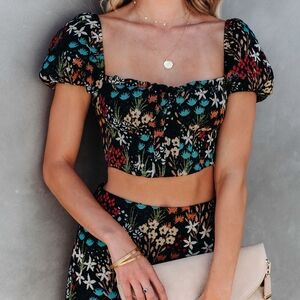 NWT VICI ORCHARD'S BEAUTY FLORAL CROP TOP 🌹